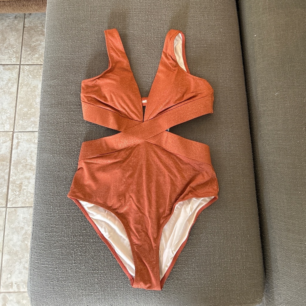 Women’s Cupshe bronze bathing suit size L